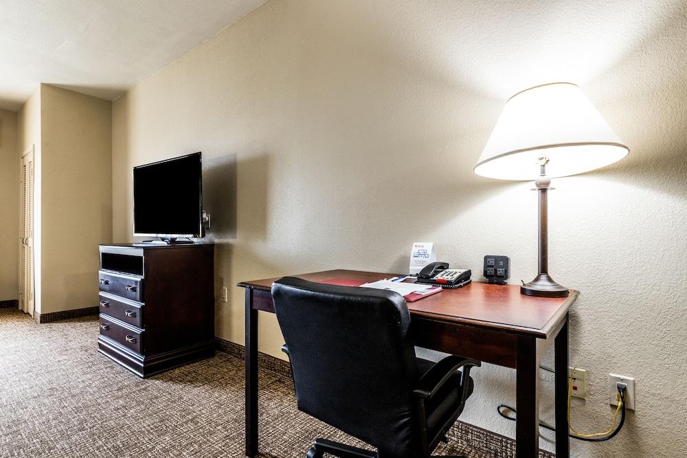 Comfort 3* Granbury