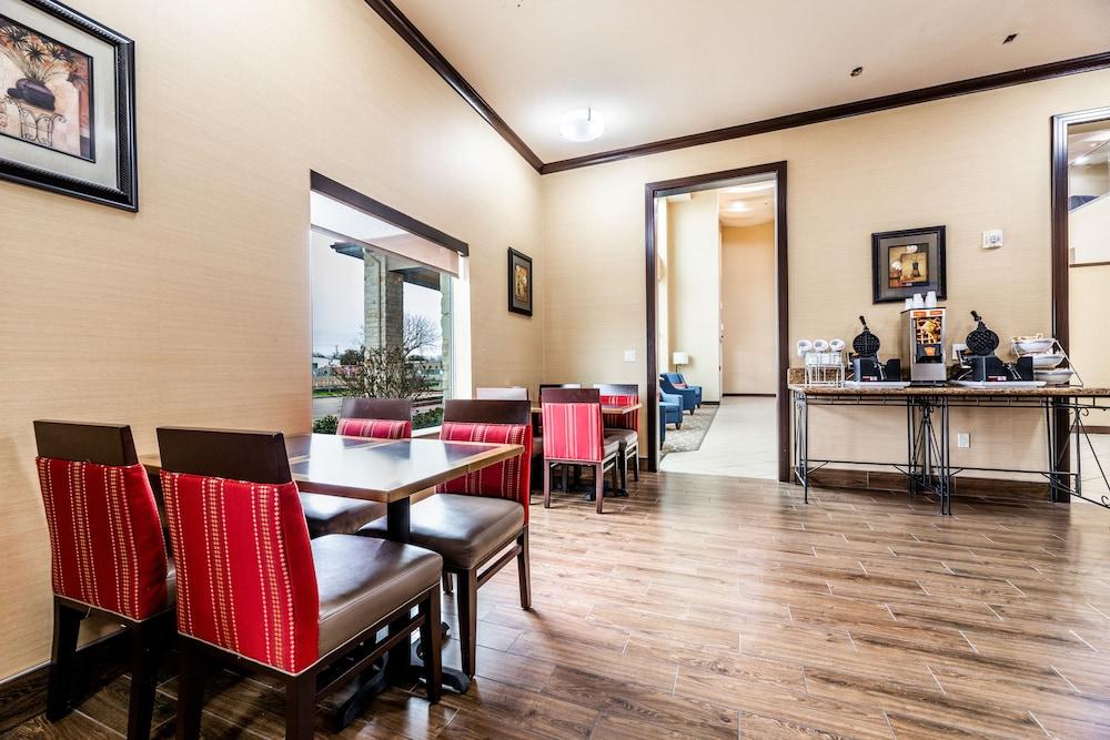 Comfort 3* Granbury